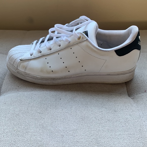 Adidas Stan Smith VS. Superstar Shell Toe Sneakers Size 5.5 - Picture 11 of 16